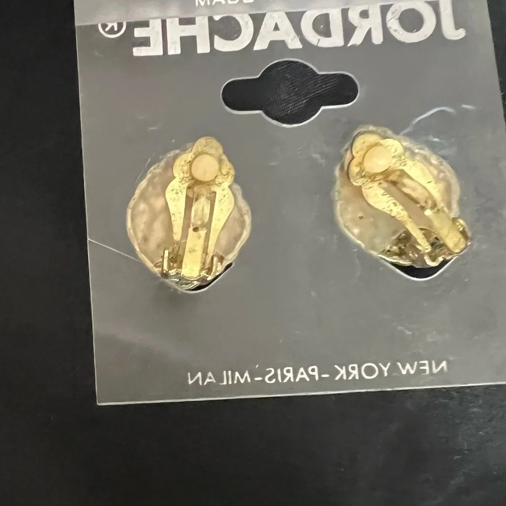 Jordache Faux‎  Pearl And Gold Clip-on Earrings Vintage